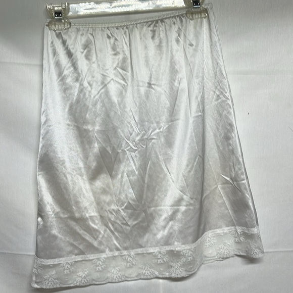 Vintage Antron lll Half Slip - Picture 4 of 6